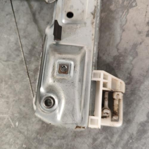 103744658-5e1f069c-346b-452c-bf64-be6f7e706a48-Piece-Leve-vitre-electrique-arriere-gauche-8201010924-RENAULT-MEGANE-2-PHASE-1-BREAK-c79cc059c98b294fff25887996356d6023ceac07226b0b9726a0e8ecfdc73795_m.jpg