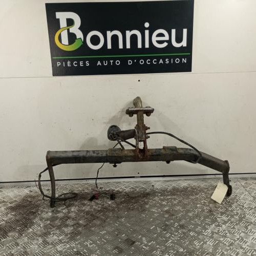 103747972-6accbc74-5d97-417f-b1d7-301012cfc73d-Piece-Attelage-boule-de-remorquage-RENAULT-KANGOO-1-PHASE-1-4ea85e93a9dc74e9943d949d884c134db1e9c55643e178ebed7caa98423c356d_m.jpg