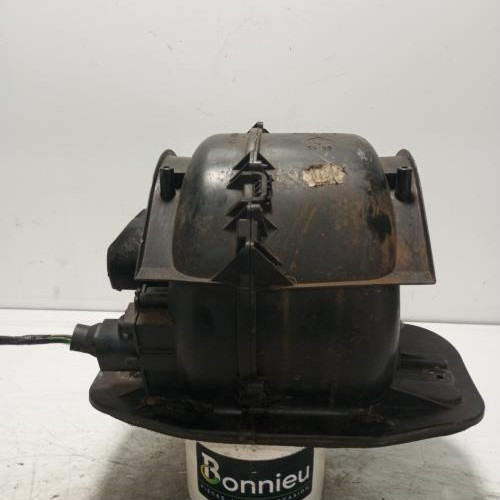 103748492-18f015c9-1576-4ad3-96ad-51d48b611768-Piece-Ventilateur-chauffage-7701203257-RENAULT-KANGOO-1-PHASE-1-7efa1d6f5ce31d2f1f27c3b3e34aebc7f2f5243eb1aad2e3eba8bedd9085431e_m.jpg