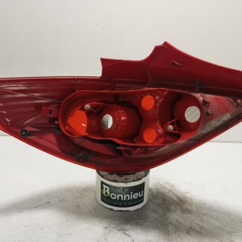103757315-83ad16ab-0ed5-42e2-8b1e-a38817d0c200-Piece-Feu-arriere-principal-droit-feux-93189091-OPEL-CORSA-D-PHASE-1-c5fe7c0f2b191e002b3fa8a477732ef7393f3a6daed39dd806cf46e0361cf5f3_m.jpg