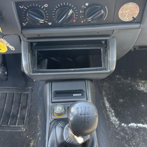 Vehicule-RENAULT-CLIO%25201%2520PHASE%25202-1995-1f27ef19a77905a2407cc694195901a917136b264453cba9b7f10f944e1b442b_m.jpg