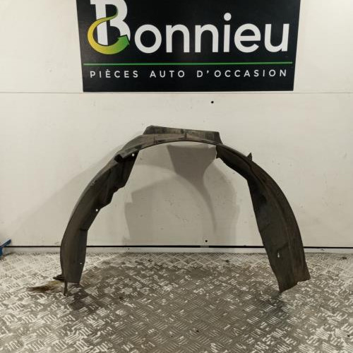 Pare boue avant gauche