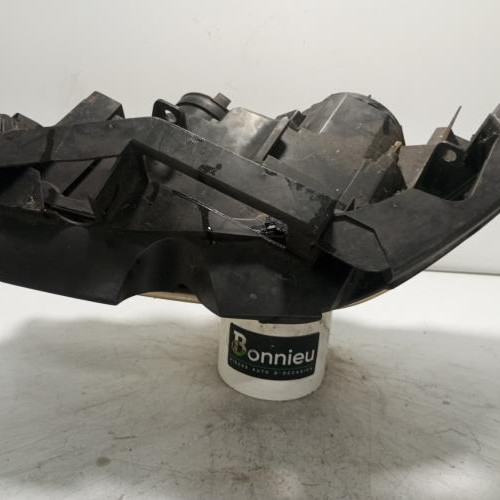 104040470-4b5d8bf1-216f-49fc-904b-7a0581df90c6-Piece-Optique-avant-principal-droit-feuxphare-260103726R-RENAULT-MEGANE-2-PHASE-2-a6c8839864e03d52f096092b713d4bf204c0a0cec73b4ad0a86c39fa453a1491_m.jpg