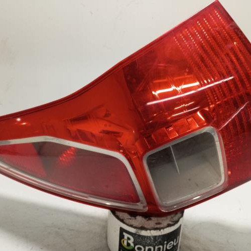 104040640-558d01ad-d8dd-42d2-9690-d6a6da644572-Piece-Feu-arriere-principal-droit-feux-8200417351-RENAULT-MEGANE-2-PHASE-2-BREAK-3c2ccc975f48a141ee846fafa52efbf5d51899949bfade346077e56bcc9d7741_m.jpg