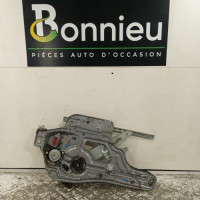 104054009-49e5c79a-e215-4dd4-b91a-e826cce1476d-Piece-Leve-vitre-electrique-avant-droit-8240626000-HYUNDAI-SANTA-FE-1-c4f03a3fc52c4f9fda9843d6562124367282900db5b80f25215d05de0fe94e53_m.jpg