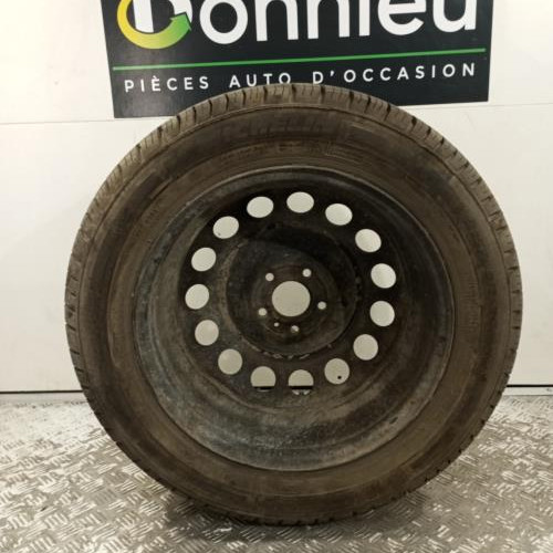 104131840-067a67a6-44ef-45b7-9e32-22d4b47eff26-Piece-Jante-98519218VT-CITROEN-JUMPY-3-M-e4c6601648f0dda7b7f205b20b3aabc88a024c36042cb1263d2cc6d5220221bd_m.jpg