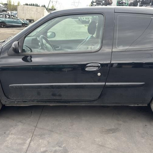 Vehicule-RENAULT-CLIO%25202%2520PHASE%25202-2003-bc3a8396b26ad2eceea1ec2e4bdf4f4b3aad80852e09bc643f08939d546aa122_m.jpg