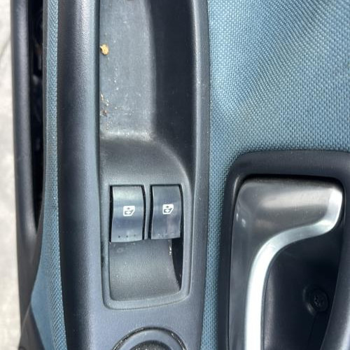 Vehicule-RENAULT-CLIO%25202%2520PHASE%25202-2003-2c17653a2bb5484f15b5ca2f56e1423a908844f357853e1c5baed8a010984e66_m.jpg