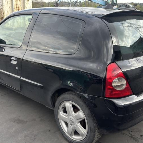 Vehicule-RENAULT-CLIO%25202%2520PHASE%25202-2003-deac7ab3a4aa54fe427fd3707a9763499ca28e55d76b08cbb43a66e0b9517c11_m.jpg