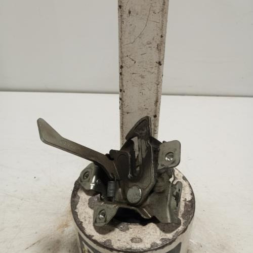 104228324-3eb877e9-d183-4bb7-a568-1714350ba3ce-Piece-Fermeture-de-capot-1738714-FORD-KA-2-PHASE-2-dafeb6f24cde631528e944476be69723ab3254faa0d63cf7fd4e1114dc7b2e2a_m.jpg