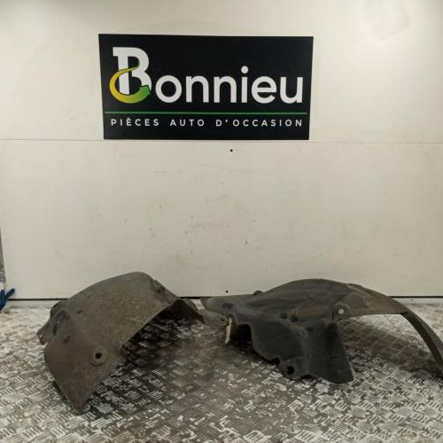 104236963-d9076aa2-2d58-43b1-94d4-22030c202d05-Piece-Pare-boue-avant-gauche-8200430598-RENAULT-SCENIC-2-PHASE-2-4f4e48a63e045e57c48ff2916972bd96d6dd6b903d7227219a1d5677f684a5cb_m.jpg