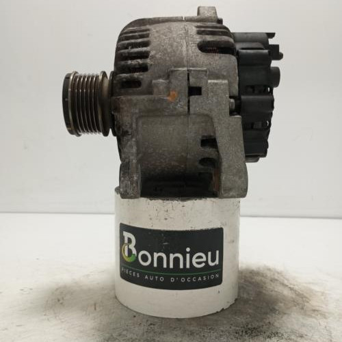 104237123-aa585a9a-801e-4d82-a07f-1c41dcedb23a-Piece-Alternateur-231002543R-RENAULT-SCENIC-2-PHASE-2-01c83f5fb82a5877577bc67f58b5a2a23443651f034fdd3347e690a7701647a4_m.jpg
