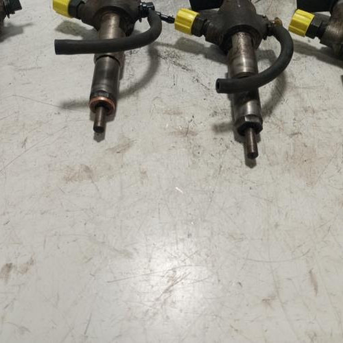 104366148-bd1a7d55-4633-4dab-a95d-078aaacf3da6-Piece-Injecteurs-Common-rail-00001980E7-CITROEN-C3-1-PHASE-1-8d9a847c2dbf2bda212c77c82ded44fe2cce0e959f140811f5a9dfb2f06a97b2_m.jpg