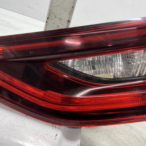 104463529-a88cc76f-409a-4f4a-bf6d-3a2873d84ac0-Piece-Feu-arriere-secondaire-droit-feux-265503924R-RENAULT-TALISMAN-107d14f800e2856ac9894f87ecea38c791e703d83a7a22475dc5a3dc4727d837_m.jpg