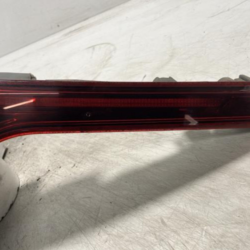 104463530-2848b048-b695-4d50-b2e8-0716ad63d867-Piece-Feu-arriere-secondaire-gauche-feux-265552154R-RENAULT-TALISMAN-8a7e4bb7fbf9c0b6c52c79852f6b5d6275c977aaa37aee255524ee7d43912d1a_m.jpg