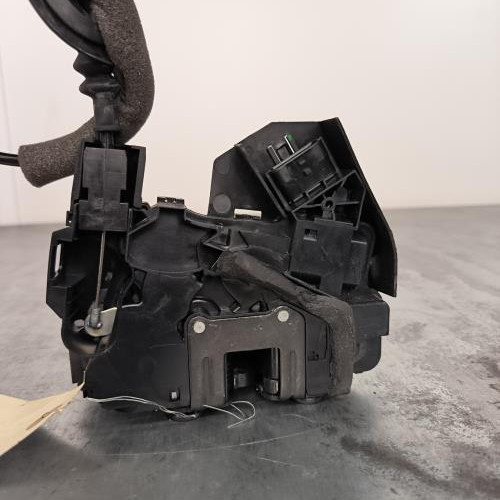 104466810-b2078e8b-7b08-4004-b2fb-ff59266ab0f8-Piece-Fermeture-centralisee-avant-droit-805023720R-RENAULT-TALISMAN-dc9b22ffd63e0f7d37371275c0a8d8f927c5851902437e977db10e9c32b5c9ec_m.jpg