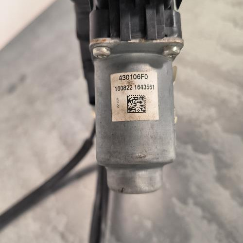 104466819-55846333-49f6-4537-a3e8-aa4935ddc284-Piece-Leve-vitre-electrique-avant-droit-807201773R-RENAULT-TALISMAN-11f01fb43b0d5d85b9b3e6a6311b6b9962eee5d6f2a394c295b375ef1c37c92a_m.jpg