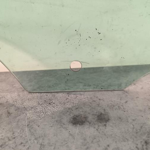 104472286-c189757e-c318-4560-9318-f06fbbcfee0f-Piece-Vitre-arriere-droit-T4N3104-JAGUAR-XE-6ffe8e7586b101a85da39a03b0fd4295d8a869b09974493fca47c014ba333dd3_m.jpg