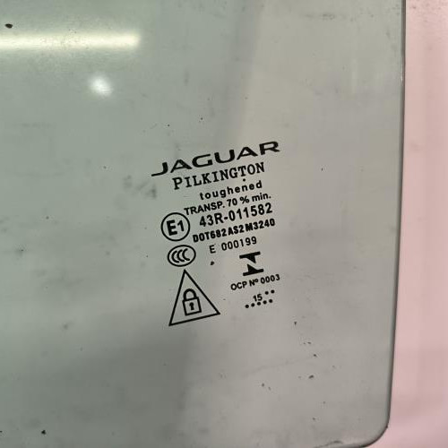 104472287-f583f76e-4e21-4e0a-9d3a-2b5911212871-Piece-Vitre-arriere-gauche-T4N3106-JAGUAR-XE-821e30fc5204ff10e0be149b463dd2d359d354db327daedb3f0000d324124cd3_m.jpg