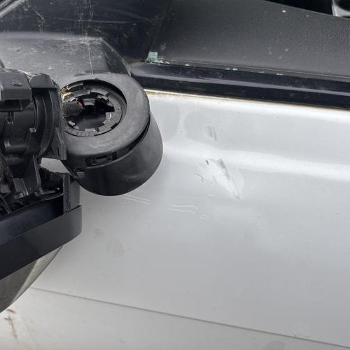 Vehicule-JAGUAR-XE-2016-e17cd3438c53815ede677cf402068dc77bb1ef1390bdb155527a4443bc62e123_m.jpg