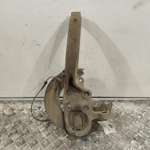 104473320-529bd4fa-abae-4bf5-8501-4e432fb3f588-Piece-Fusee-avant-droit-T4N23262-JAGUAR-XE-714b62970ac597a59a495e7701c20c6614218dcb220a31a79750869f19be9166_m.jpg