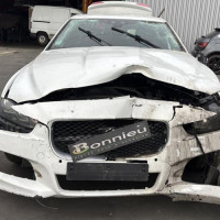 Vehicule-JAGUAR-XE-2016-786b48cfbd6dac34e88a55ef60ccb93961dff34fcf599dde48c13deacf6692e5_m.jpg