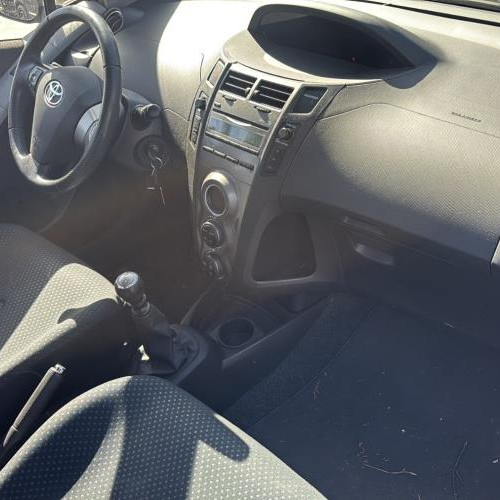 Vehicule-TOYOTA-YARIS%25202%2520PHASE%25202-2010-1c1cf38fe1cace9bac0f9cefedf57748e36033834e5717ea345fa3325ae36b9b_m.jpg