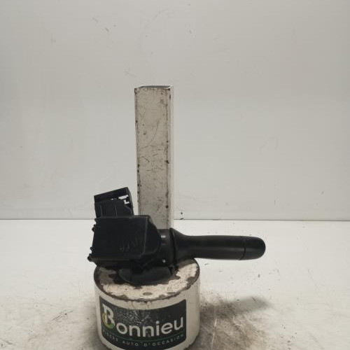 104487185-91292b98-c048-44c9-84e7-c288f6a9cd39-Piece-Commodo-dessuie-glaces-846520D031-TOYOTA-YARIS-2-PHASE-2-4df86768ca61f78b9840e56d60fd0f843eaa67c282e996a828f7c128322345bc_m.jpg