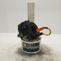 104487188-f73e558e-fe26-4964-8fcb-182538819d32-Piece-Contacteur-tournant-843060D070-TOYOTA-YARIS-2-PHASE-2-b12772a8756842863107d3868fef8ce3cb1819b197213a893f67bc76370c5f64_m.jpg