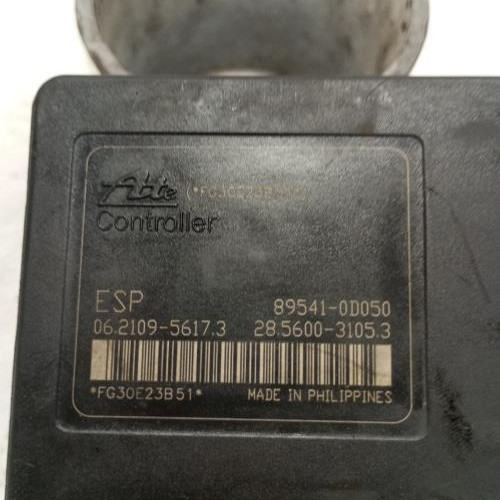 104488896-bc199ef0-9bf7-43aa-84fe-dab428ff3b9c-Piece-Bloc-ABS-freins-anti-blocage-440500D060-TOYOTA-YARIS-2-PHASE-2-128d22602e5d9f9246b93acb91e17d4575b6119cbe3b13d8df74737259707f3e_m.jpg