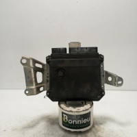 104488905-5cf9ee29-7a76-41ce-95ba-ac06044dbc20-Piece-Calculateur-moteur-896610DB21-TOYOTA-YARIS-2-PHASE-2-c4843de86e9c7d298386b7e0f1c474612a33be200513f151c77e327ae94eb8ef_m.jpg