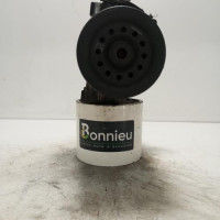 104488915-26b868ea-e22b-4a2d-bdde-f13b99e8136b-Piece-Compresseur-clim-883100D320-TOYOTA-YARIS-2-PHASE-2-01dacdea0c215afa69047df1977589e1806150aeea2266e6d8ed1a2416d4d9d3_m.jpg