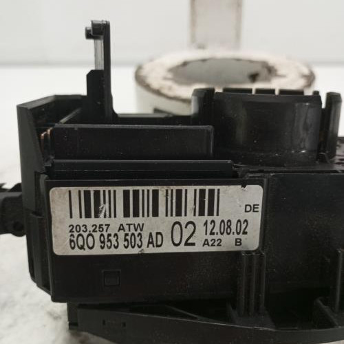 104537120-5a233fc3-efff-43af-8ba4-e69f8a7661aa-Piece-Com-Bloc-Contacteur-TournantCommodo-Essuie-GlaceCommodo-Phare-6Q0953503AD-VOLKSWAGEN-POLO-4-PHASE-1-a5bd630c0e66a77e2160a86b3f7adf3a3108ba44ff1b4c09422b691c9c202e18_m.jpg