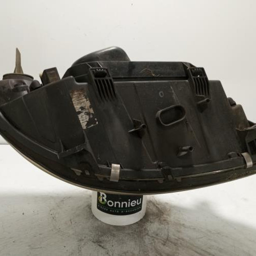 104599757-820c495f-2f8b-4a7a-a5da-7fe930a77489-Piece-Optique-avant-principal-gauche-feuxphare-6398200161-MERCEDES-VITO-639-PHASE-1-e54c3ff9e7f81aa75d397e090fc8151791e99721a976fc1de316dae1c23ce648_m.jpg