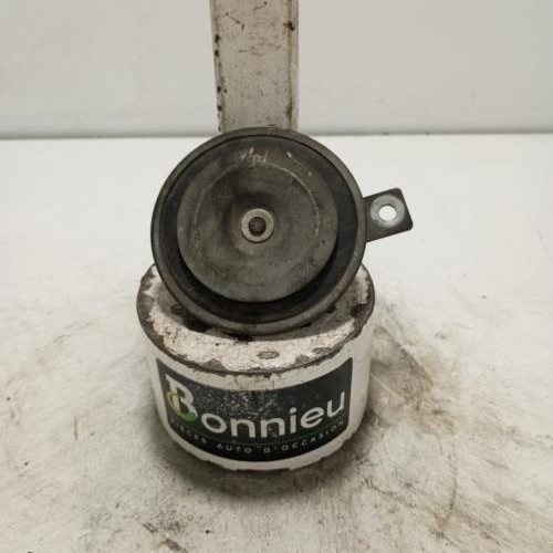 104600351-6cbbb943-456f-44da-89fc-67cd046a5dd4-Klaxon-6395400076-MERCEDES-VITO-639-PHASE-1-47ac2e6ad983ce4fcb665f671b817fd8b182aafc6657a9afdf5426056564166e_m.jpg