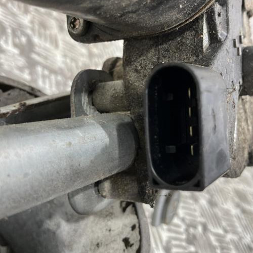104600361-cc6a9a78-5945-4db7-bf9b-210cf58f0780-Piece-Moteur-essuie-glace-avant-6398200040-MERCEDES-VITO-639-PHASE-1-4f45597722ce6db6cd4aff5215360f0fc8dd456bc56361aba404c18763d98177_m.jpg