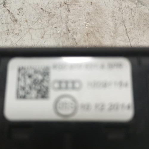 104625320-8b81f90d-3cff-4edb-ace8-9a076bb25790-Piece-Bouton-de-coffre-4G0959831A-AUDI-Q5-1-PHASE-2-5147fb6d2edee96569a02605b1769fe3c39706aa8b86b34ad6a3c9633d11ac8b_m.jpg