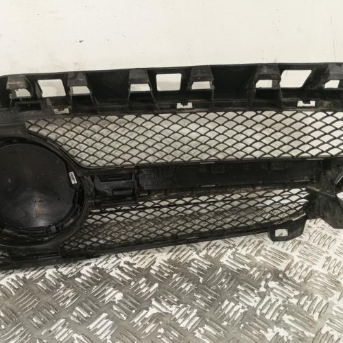 104691562-27b4c525-a24d-4dd2-82ed-e8a82c9d1b64-Piece-Calandre-A1768880860-MERCEDES-CLASSE-A-176-PHASE-1-58f67ca51e14e87e8ab045f3c10d564008ae4e1826758d68310440787dcb2b3a_m.jpg