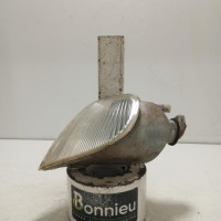 104825477-bb13e1f6-3ca9-4aad-aaae-46091710aa6a-Piece-Optique-avant-secondaire-droit-feuxclignotant-0000630360-CITROEN-SAXO-PHASE-1-d8f388277de5a830c1ba2e8be0001e01a243d9d73c7b91b835546005b7cffbdc_m.jpg