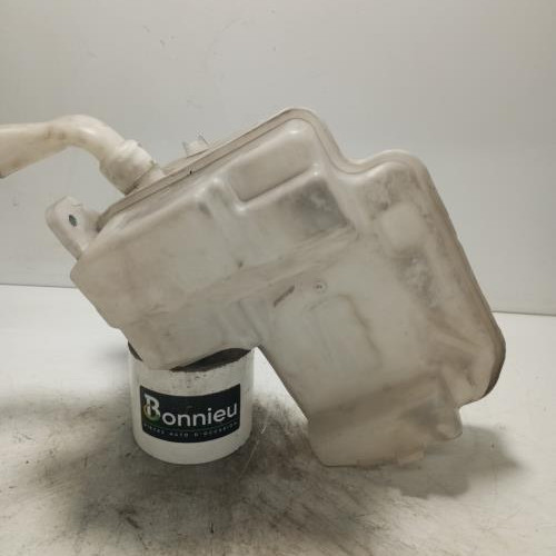 104946198-866cfce5-9663-4834-b572-5259b91b055b-Piece-Vase-de-lave-glace-5Q0955453R-SEAT-7aae1c7c9572881627f6fe6aaf953c6acfefb7946aef548f1be8bda015a60e97_m.jpg