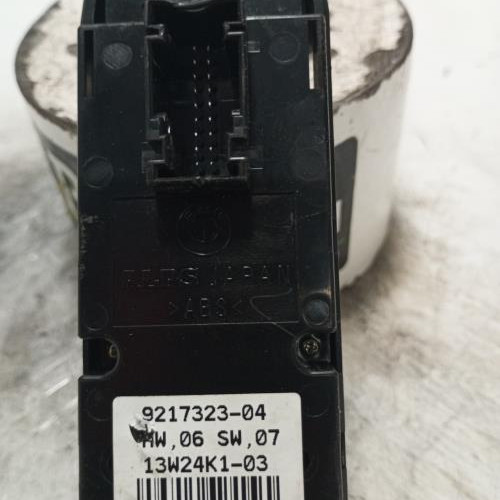 104966698-ec370c17-fa81-4604-8274-9319add368ac-Piece-Interrupteur-de-leve-vitre-avant-droit-61319162998-BMW-SERIE-1-E88-CABRIO-ea388c282f59c2e6c62b80eb408d4bff7e6a1d690ef41aaa48aad5a94cdea2be_m.jpg