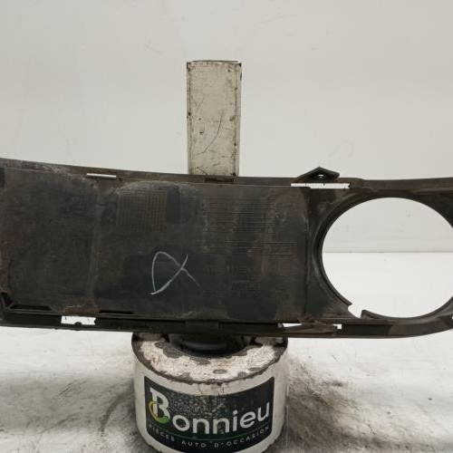 104967425-e900ccdb-4768-4e98-8de3-e3049037fda4-Piece-Enjoliveur-anti-brouillard-15857711-BMW-SERIE-1-E88-CABRIO-c0e302aed0c4ca24f9bce46a8495a0f311fdf0c0289ac84174a34ab90bd4323d_m.jpg
