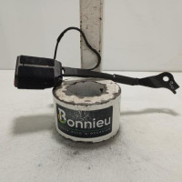 105065089-2c9b89e2-6ad2-4a4c-8bc1-8aac37845a00-Piece-Attache-ceinture-avant-droit-96776848XT-PEUGEOT-308-2-PHASE-1-18e41d5f213895741666269117a5ec6011132a704dad30ffe0f41f6285b737af_m.jpg