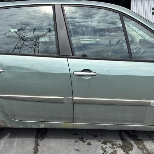 Vehicule-RENAULT-SCENIC%25202%2520PHASE%25201-2005-c8b353ff2b60547d05e482c2273eeb3c4adeb0a64b77858bb655f13319bf250f_m.jpg