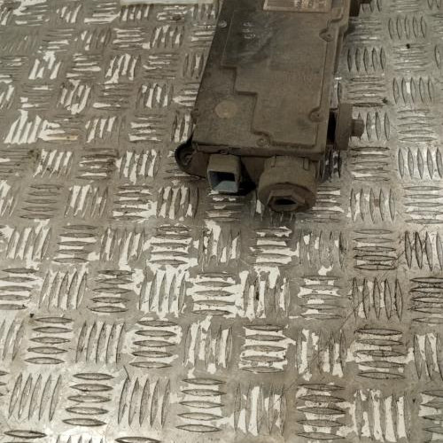 105145165-6052e015-4d81-4cd8-b2d1-149047c94e7d-Piece-Bloc-electrique-de-frein-a-main-360105231R-RENAULT-SCENIC-2-PHASE-1-350a5334b0f30830c280f174bc4c71a559af724976c39ecb5020db2469df295a_m.jpg
