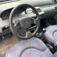 Vehicule-RENAULT-CLIO%25201%2520PHASE%25201-1994-53cdc4a207bd41e7e61b5da0b838672e29e3508a1de72ffbb043bbd52f44cb75_m.jpg