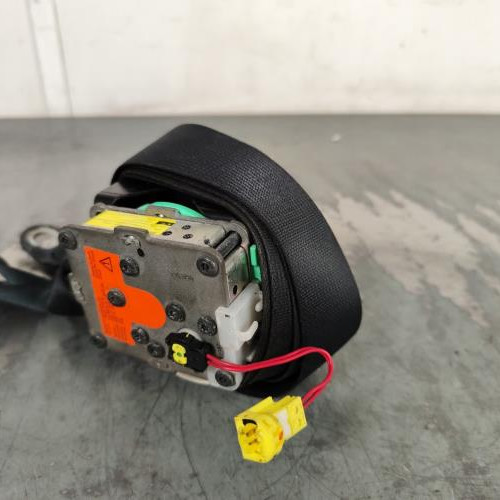 105199417-ca4d4888-62cb-432d-8e0a-631d8e26cc19-Piece-Ceinture-avant-gauche-7322002120E0-TOYOTA-AURIS-1-PHASE-1-ac6f1dd5ccdcb53fbeab4add23d01e59c8729377efb00c90ba9b0d01197e44e3_m.jpg