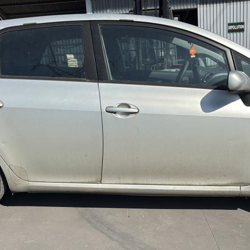 Vehicule-TOYOTA-AURIS%25201%2520PHASE%25201-2008-c13c1ec56fe61b609c7ae00cfceb0ee23f002f310c58fc51483eb3e3d48bcf55_m.jpg