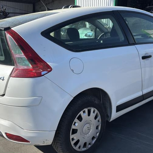 Vehicule-CITROEN-C4%25201%2520PHASE%25201%2520COUPE-2005-41a9e3488b5f06432bb3e5e7217488281a6f926bf888edafec137a3ff846ee36_m.jpg