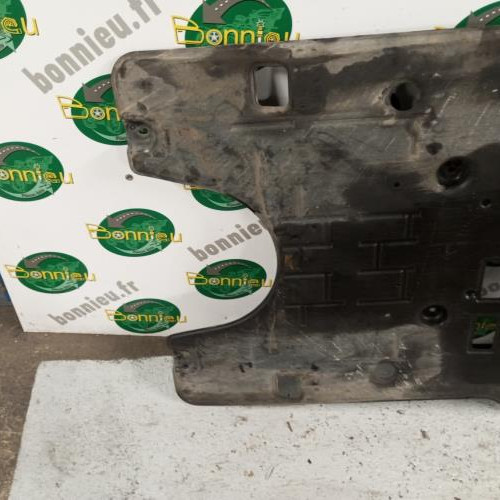 105217175-80196572-f73c-48dc-8786-1fd23a25326b-Piece-Cache-sous-moteur-00008108ER-CITROEN-C4-1-PHASE-1-COUPE-d277b10108115ce882b48dec234bcee4bab3ccc40bd049b526a1c1a3371741c1_m.jpg